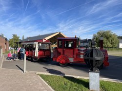 2023-09-29 Parc à gibier à La Roche en petit train (Acc-M1)